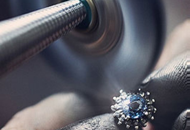 PCB在線激光鐳雕機保養方法