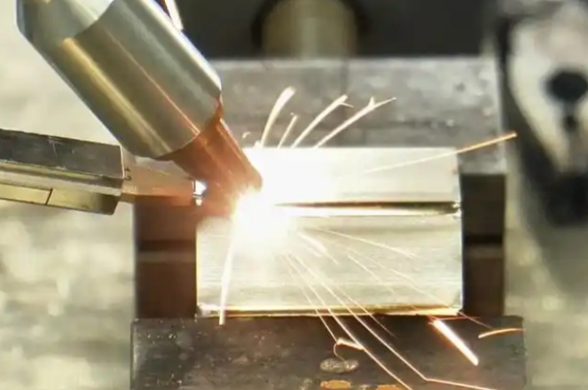 光纖激光焊接機在廚具制造行業的落地案例