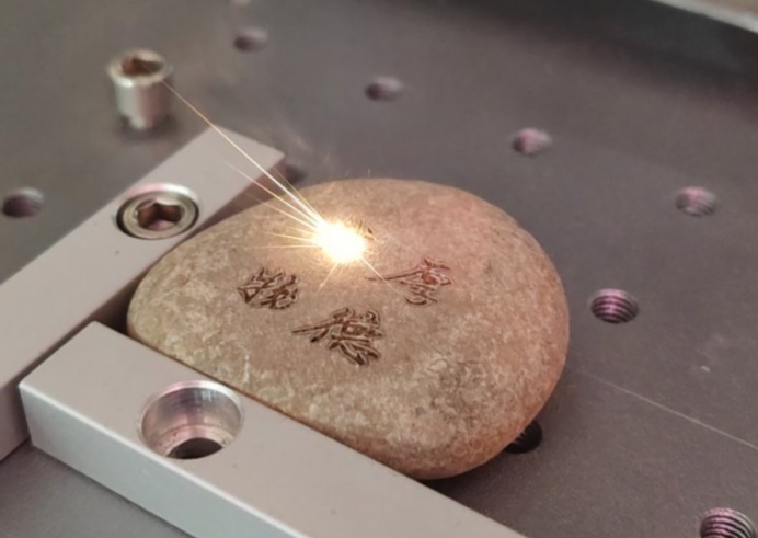 光纖激光打標機選型指南：從需求到購買的全面解析