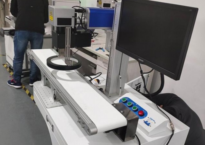 PCB在線鐳雕機(jī)選型指南：速度、精度與MES集成的關(guān)鍵考量