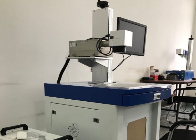 激光打標(biāo)機(jī)價(jià)格表詳解：光纖、紫外與CO2類型對(duì)比