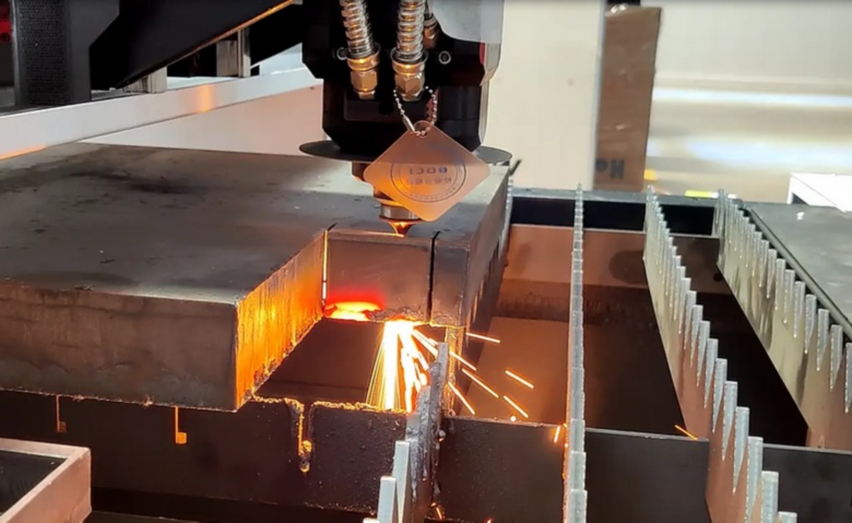 鋁基板機在車規電子與照明鋁基板的場景對比